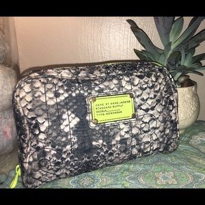 Marc by Marc Jacobs nylon cosmetics case